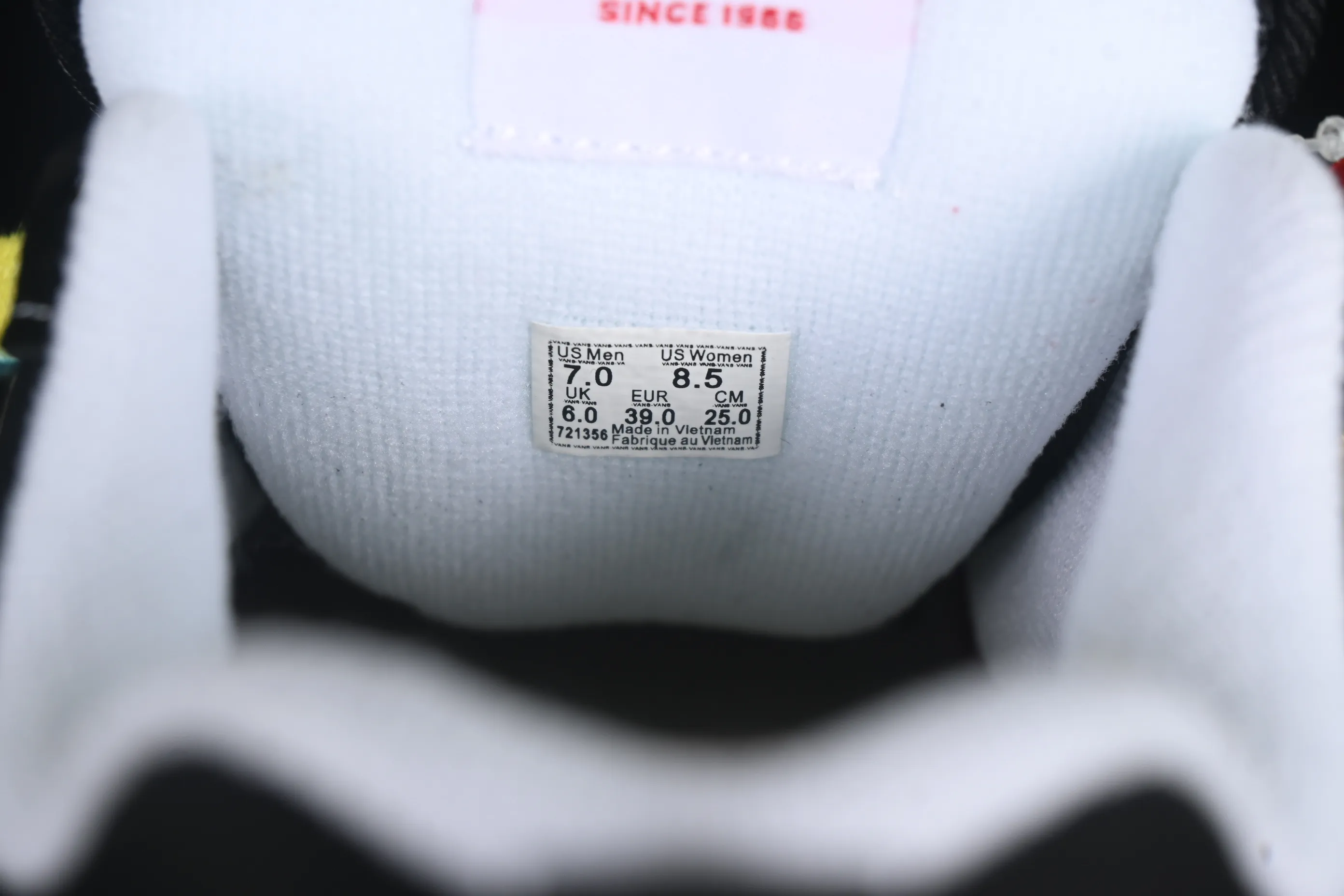 All categories Vans Vans series Vans Low Vans low-top Vans Knu Skool Vans low-top retro casual fat bread shoes VN0009QCB96